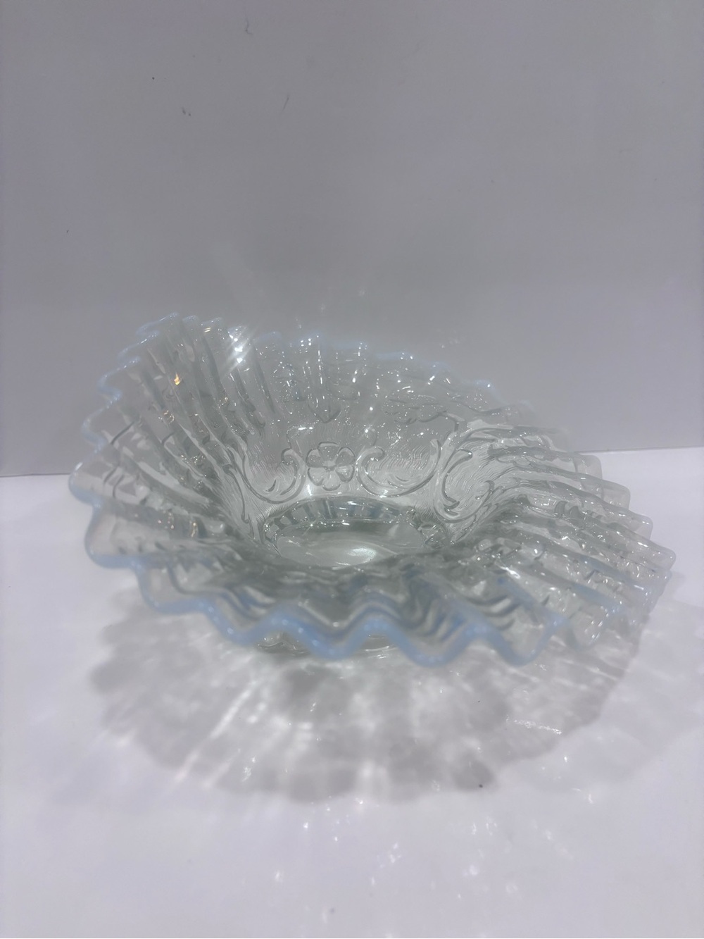 Vintage Clear Pressed Glass Floral Ruffled Edge Serving Bowl 8” Decorative